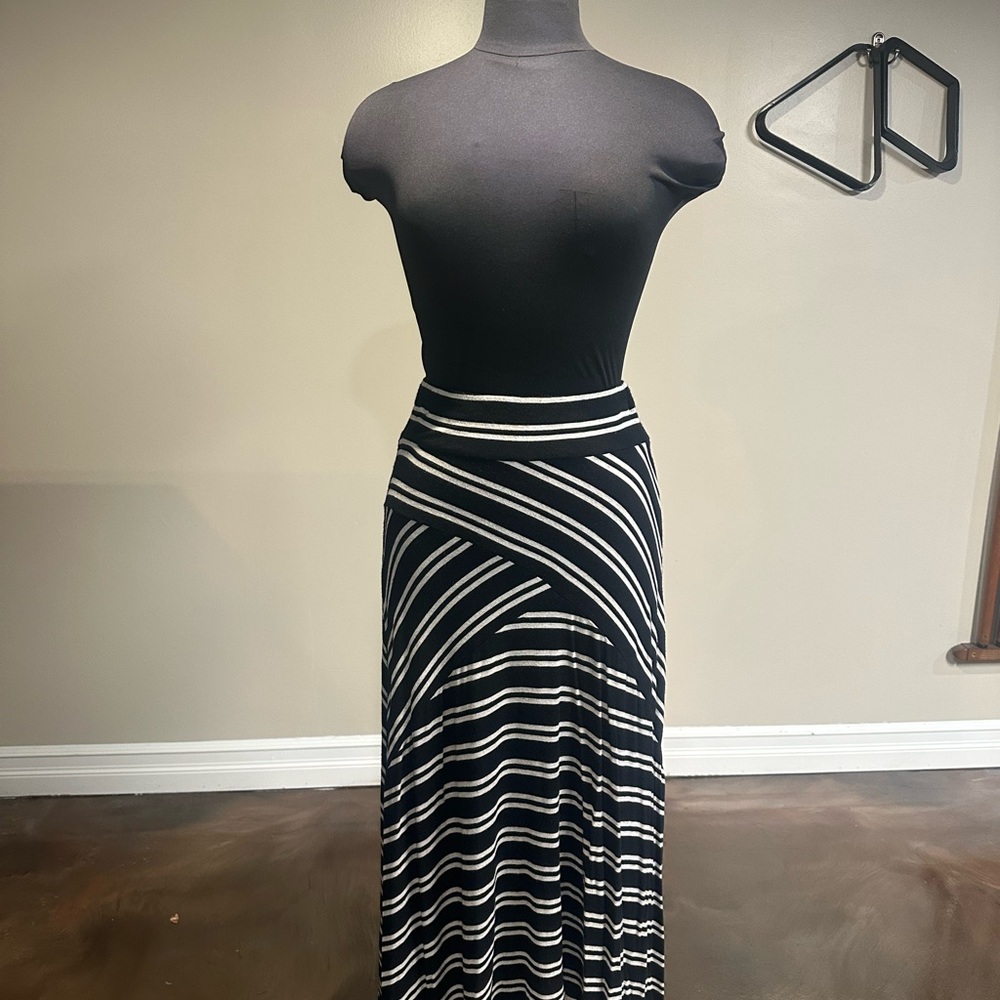 CB Casual Black and White Striped Maxi Skirt